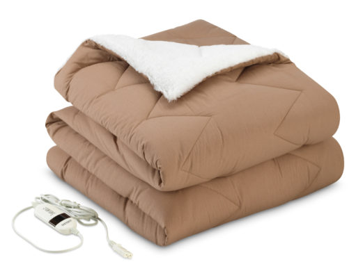 И укроет и согреет!