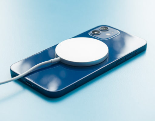 Зарядка MagSafe оказалась довольно медленной