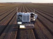 Революционный робот против традиционных сорняков