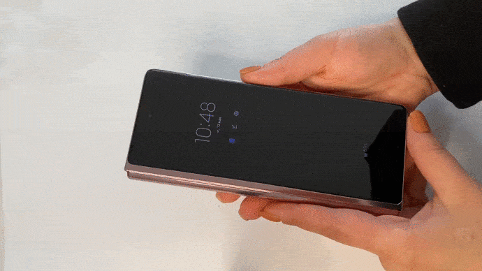 Samsung Galaxy Z Fold 2: что особенного в телефоне за 777 тысяч?