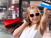 Как открыть платежную карту ребенку?