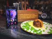 Аппетитный слоеный Samsung Z Fold 3 и трансформер Веллингтон