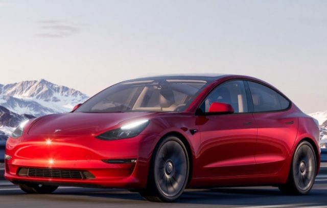 Tesla отзывает тысячи электромобилей