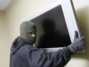 ЧП. Как не купить краденую мародерами технику?