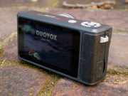 В кромешной тьме, но в полном цвете