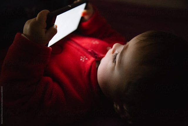 Защитим ребенка от  смартфона?