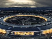 Еврокомиссия обвиняет Apple в монополизме