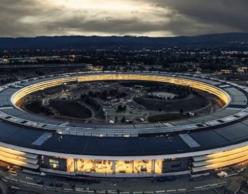 Еврокомиссия обвиняет Apple в монополизме