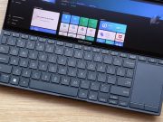 Первый в мире ноутбук с подобным экраном!