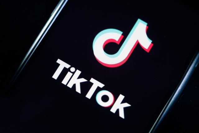 Tik-Tok вновь открывает Казахстан. Уже по-деловому