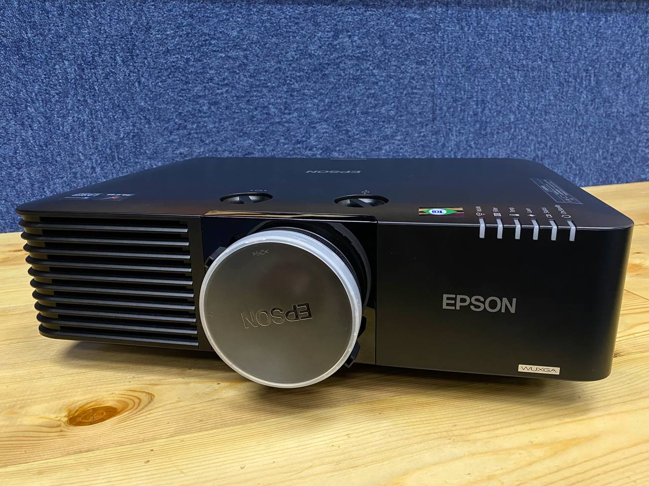 Путешествие в историю кино с мощным проектором Epson EB-L615U