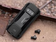 Первый в истории защищённый смартфон со встроенными наушниками