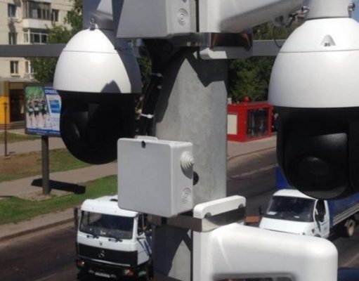 Видеонаблюдение и плевки. Начнут со столицы?