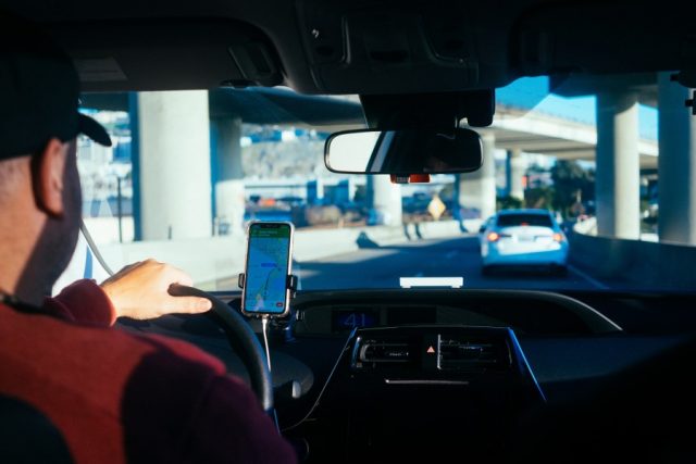 Мобильный помощник для казахстанских водителей