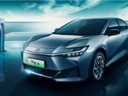 Снаружи – чуть крупнее Corolla, внутри – просторнее Camry
