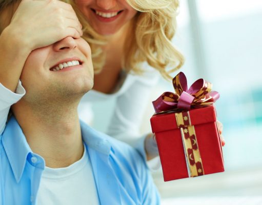 Топ гаджетов-подарков для тех, кто за рулем!