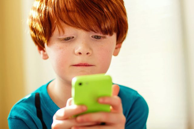 Как выбрать смартфон для ребенка? Советы от Mobilaser