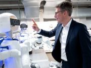 Убьют: теоретик из США призвал бессрочно по всему миру отключить нейронные сети