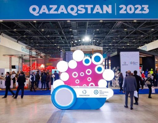Собаки-роботы, электронный алкоголь и пассажирский вагон: чем запомнился посетителям INNOPROM.QAZAQSTAN