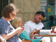 Фаббинг или Цифровая зависимость – посмотрите на своих близких