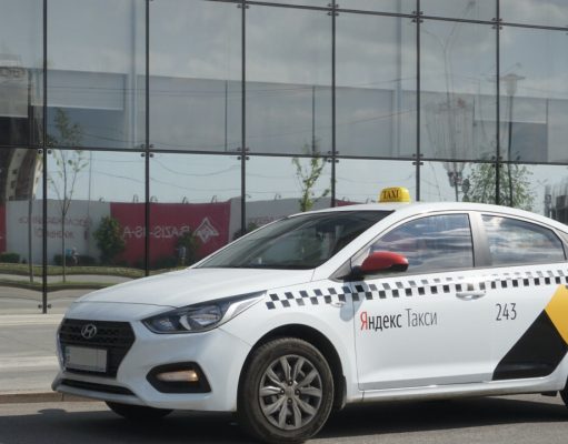 Когда выгоднее ездить на такси в новогоднюю ночь