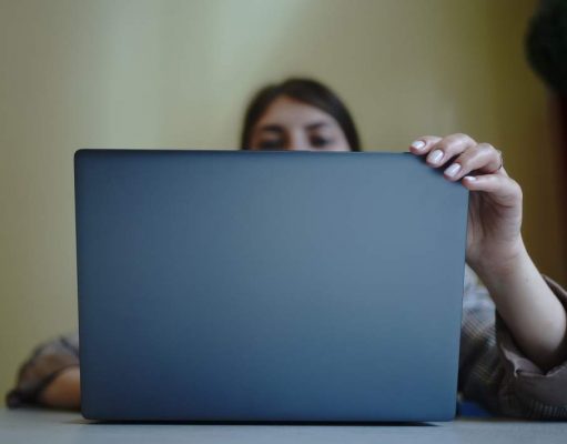Торговля на интернет-площадках казахстанцев не устраивает!