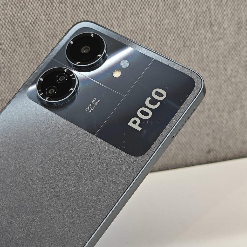 Смартфон POCO C65 стал лидером продаж в сети магазинов «Белый Ветер» в декабре и начале января 2024 года