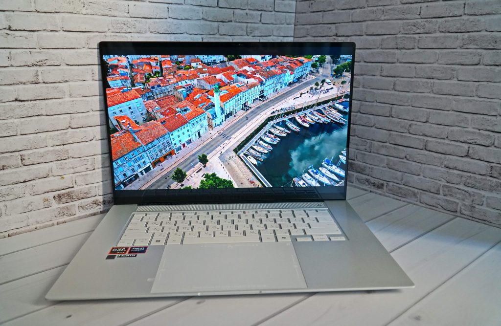 Гармония цвета и звука. ASUS Zenbook S 16 в деталях