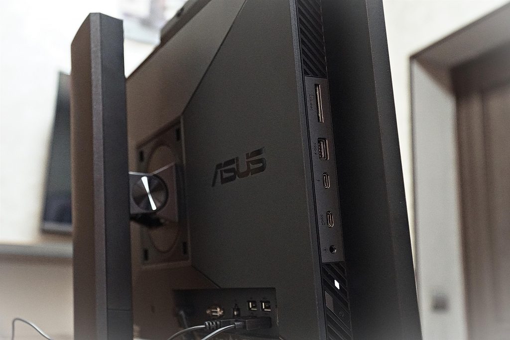 Преврати рабочий процесс в удовольствие вместе с ASUS ExpertCenter E5 AiO!