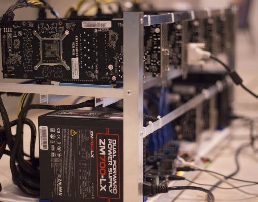 Европейцы теперь будут заряжать телефон с помощью единого разъема