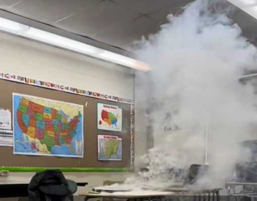 Американские дети уничтожают школьные хромбуки в рамках нового челенджа в TikTok