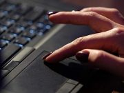 Машиналық оқытуға негізделген чип жасанды интеллектінің даму заңдарын өзгертпек