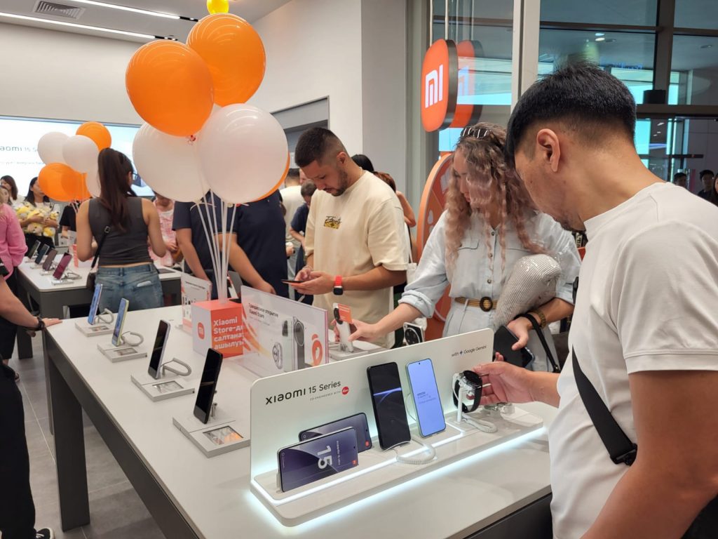 Компания Xiaomi открыла первый фирменный Xiaomi Store в Казахстане в ТРЦ Aport Mall East