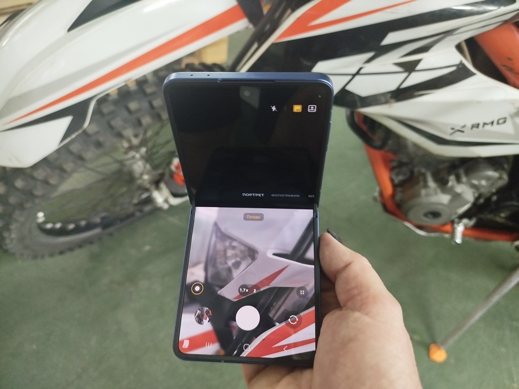 Galaxy Z Flip7 – лучший партнер во время путешествий