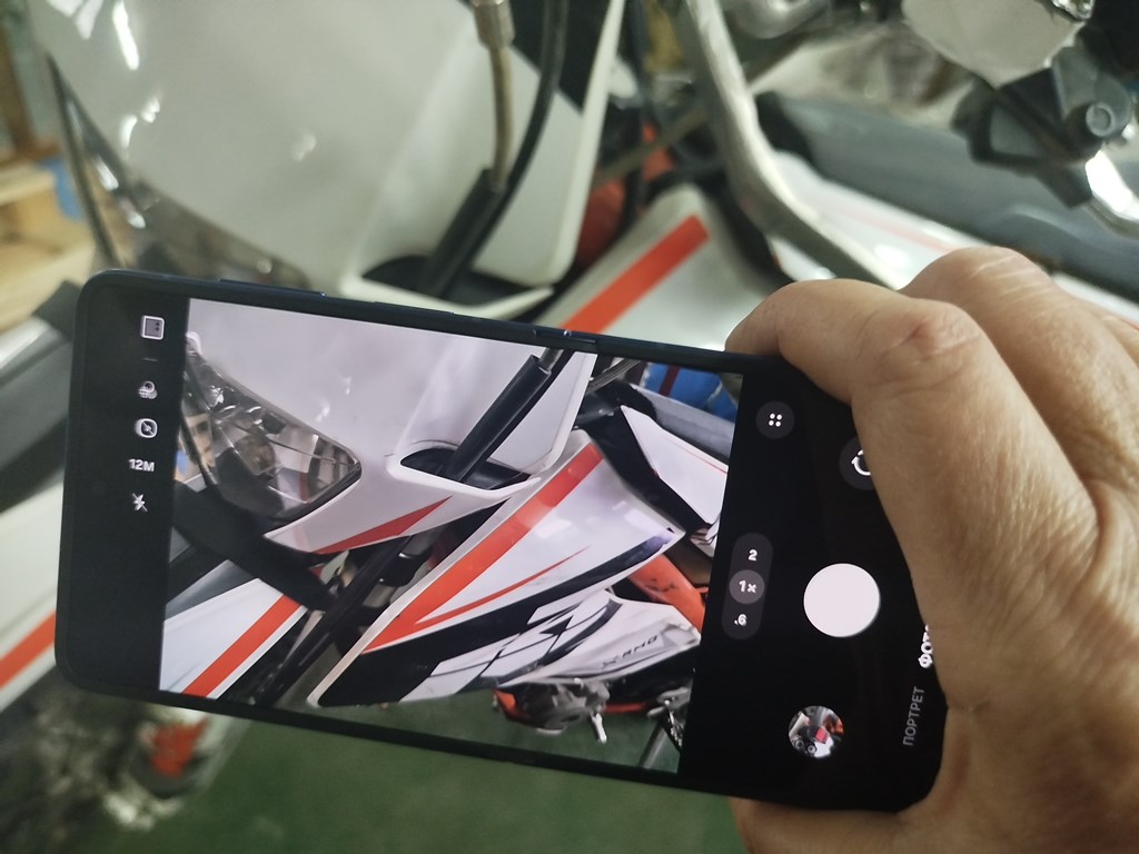 Galaxy Z Flip7 – лучший партнер во время путешествий