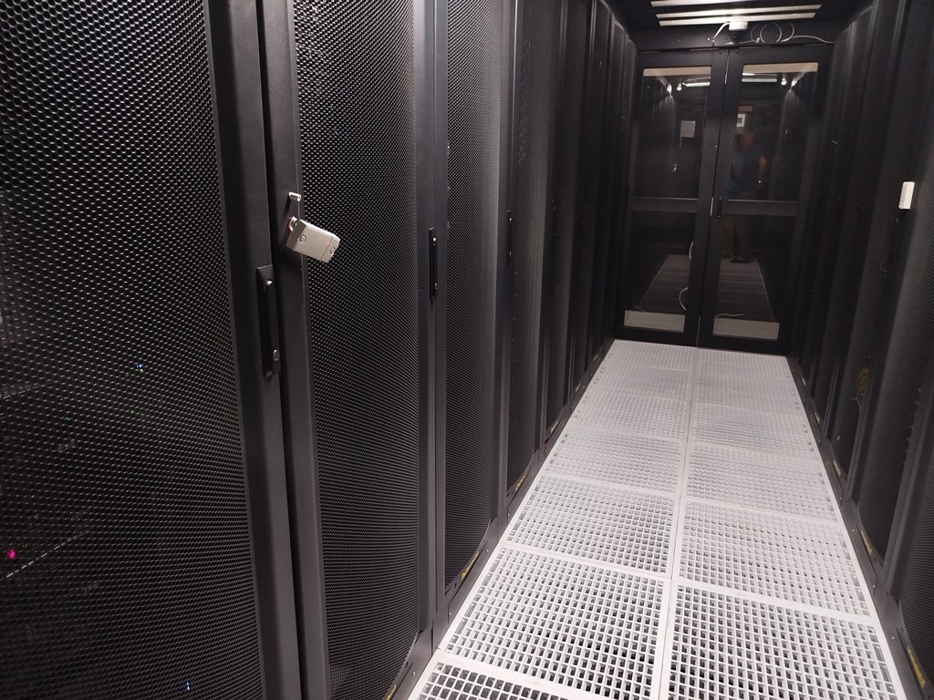 Суперкомпьютер (hPC): о проблемах и перспективах &#8211; начистоту.  Репортаж из Дата-Центра (окончание)