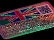 Британцев обяжут носить цифровые ID-карты для борьбы с нелегальной иммиграцией