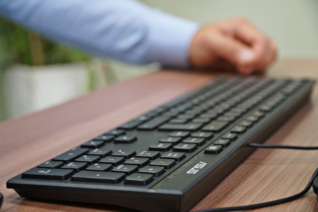 Надёжный помощник для бизнеса &#8211; ASUS ExpertCenter P400 AiO