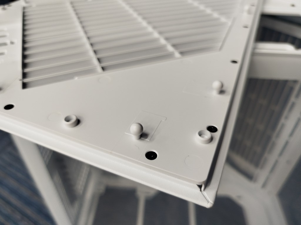 Выбираем геймерское кресло ThunderX3 CORE-Loft Grey и компьютерный корпус APNX V1 Mid-Tower –  комфорт и надежность в  самой долгой игре!