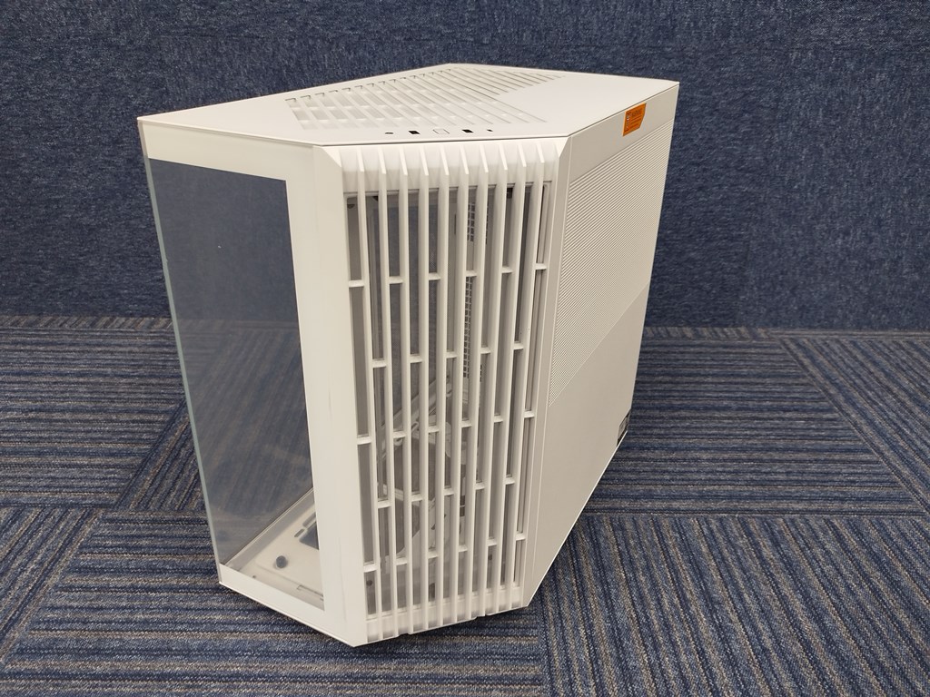 Выбираем геймерское кресло ThunderX3 CORE-Loft Grey и компьютерный корпус APNX V1 Mid-Tower –  комфорт и надежность в  самой долгой игре!