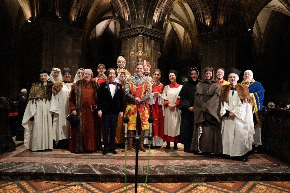 «Казахстанский Моцарт» Рахат-Би Абдысагин исполнил в Оксфорде квантовую симфонию собственного сочинения