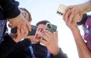 Cоцсети – не для детей! Мировой тренд набирает обороты Home