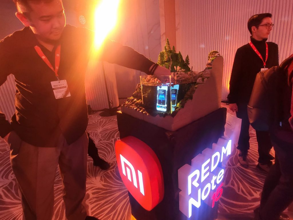 Первый взгляд на Redmi Note 15: что увидели на презентации