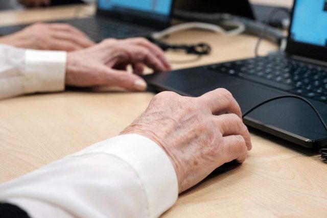 e0beb42d-f79f-4aa4-9d57-3065268e63bd