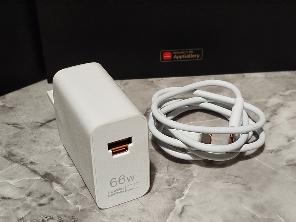 Huawei Mate X7 – утонченная пластичность с серьезным набором камер