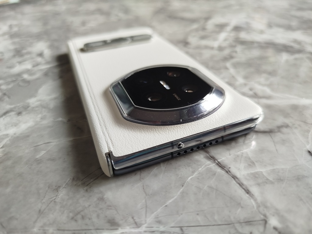 Huawei Mate X7 – утонченная пластичность с серьезным набором камер