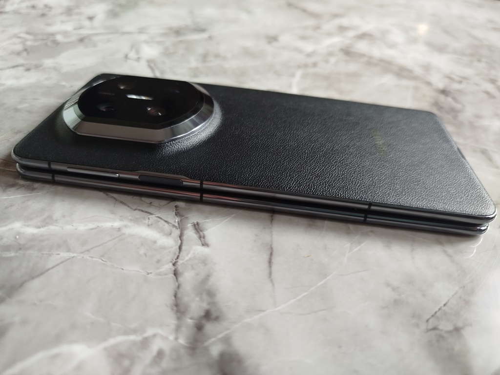 Huawei Mate X7 – утонченная пластичность с серьезным набором камер