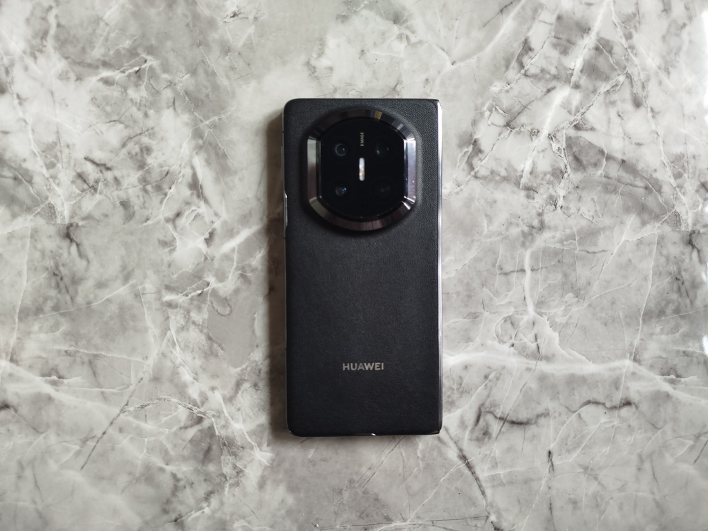Huawei Mate X7 – утонченная пластичность с серьезным набором камер