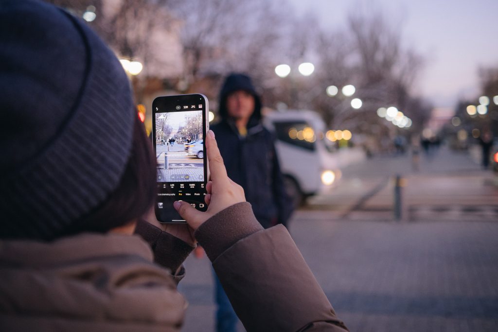 Искусство в каждом кадре: открываем новые грани ночного города вместе с Xiaomi 17 Ultra