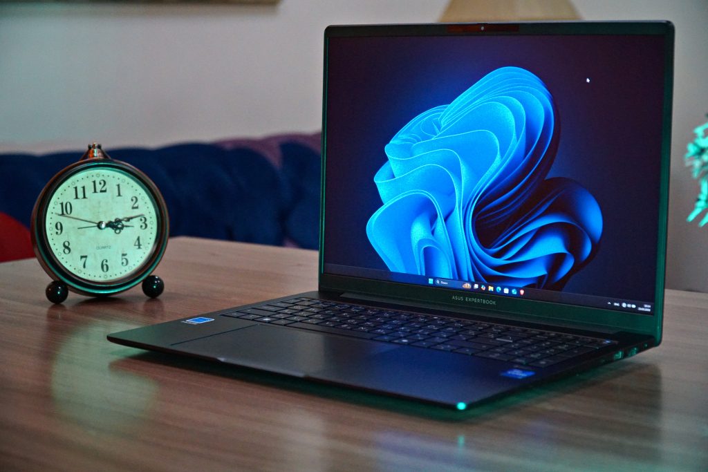 ASUS ExpertBook B5  –  отличная платформа, которую можно адаптировать под любые задачи компании или конкретного пользователя